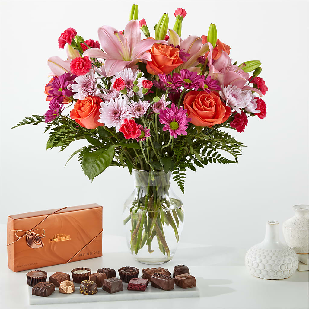 Light of My Life Bouquet and Chocolate Bundle – D'FLOR FLOWERS BOUTIQUE, San Juan PR