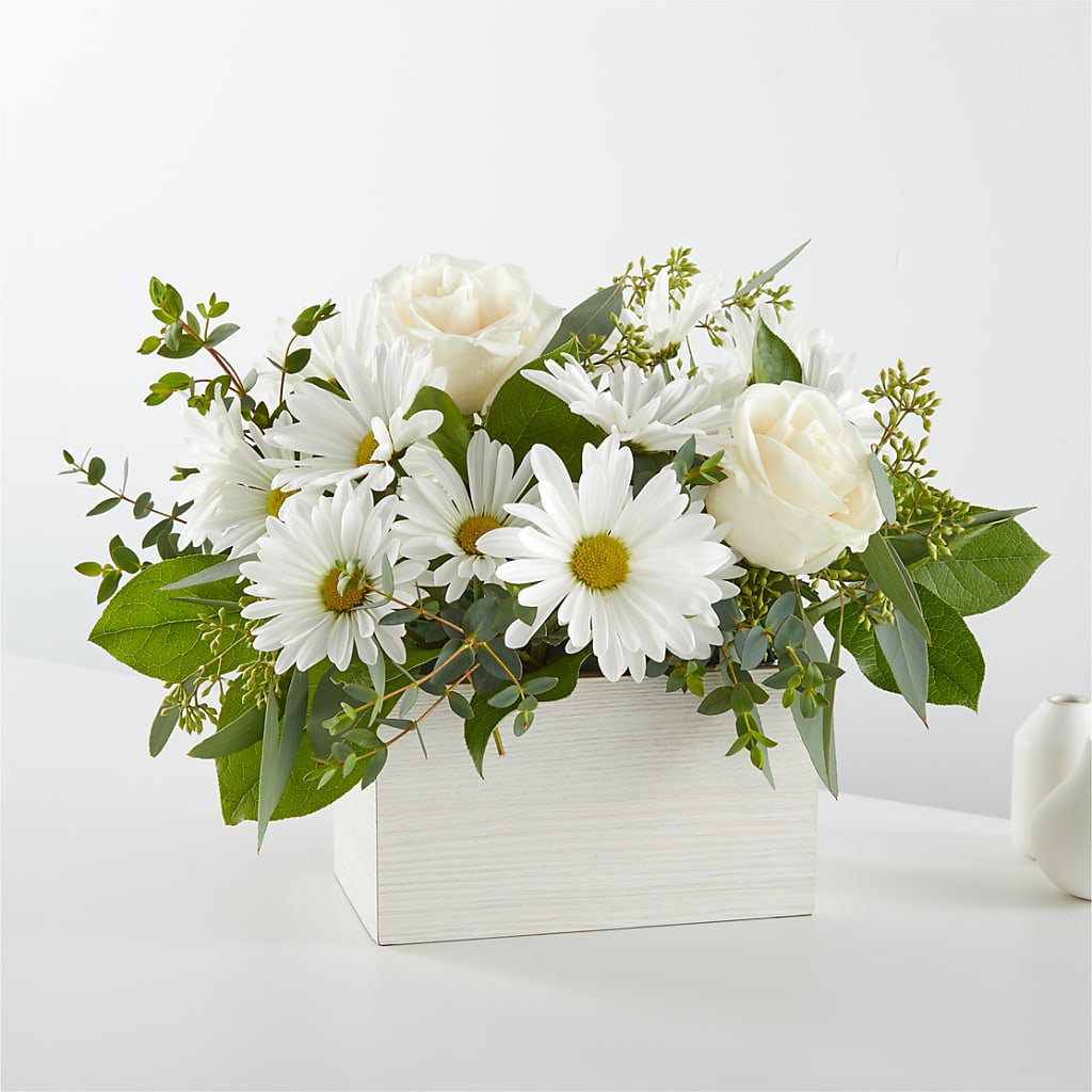 Fresh Linen Box Bouquet – D'FLOR FLOWERS BOUTIQUE, San Juan PR