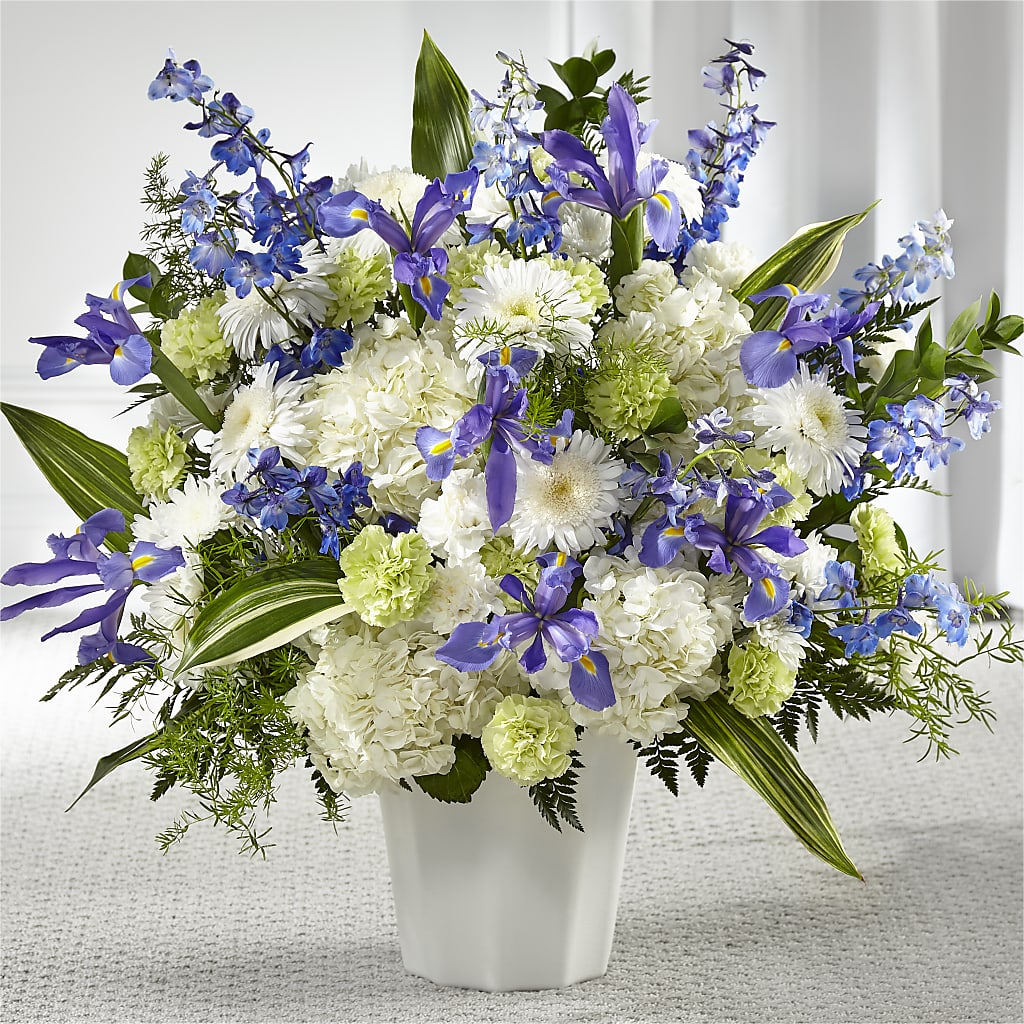 Soft Serenity Floor Basket – D'FLOR FLOWERS BOUTIQUE, San Juan PR