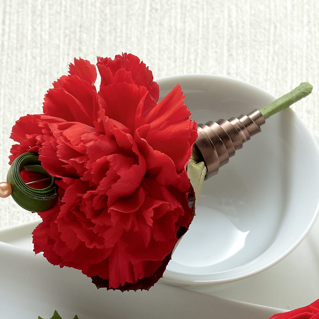 Red Carnation Boutonniere – D'FLOR FLOWERS BOUTIQUE, San Juan PR