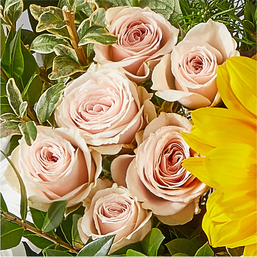The Good Life Bouquet – D'FLOR FLOWERS AND GIFTS SHOP INC, San Juan PR