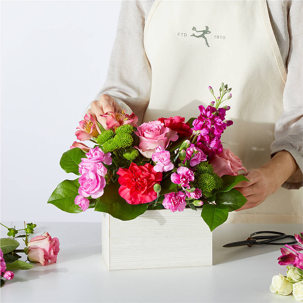 Sweetberry Box – A Florist Original – D'FLOR FLOWERS AND GIFTS SHOP INC, San Juan PR