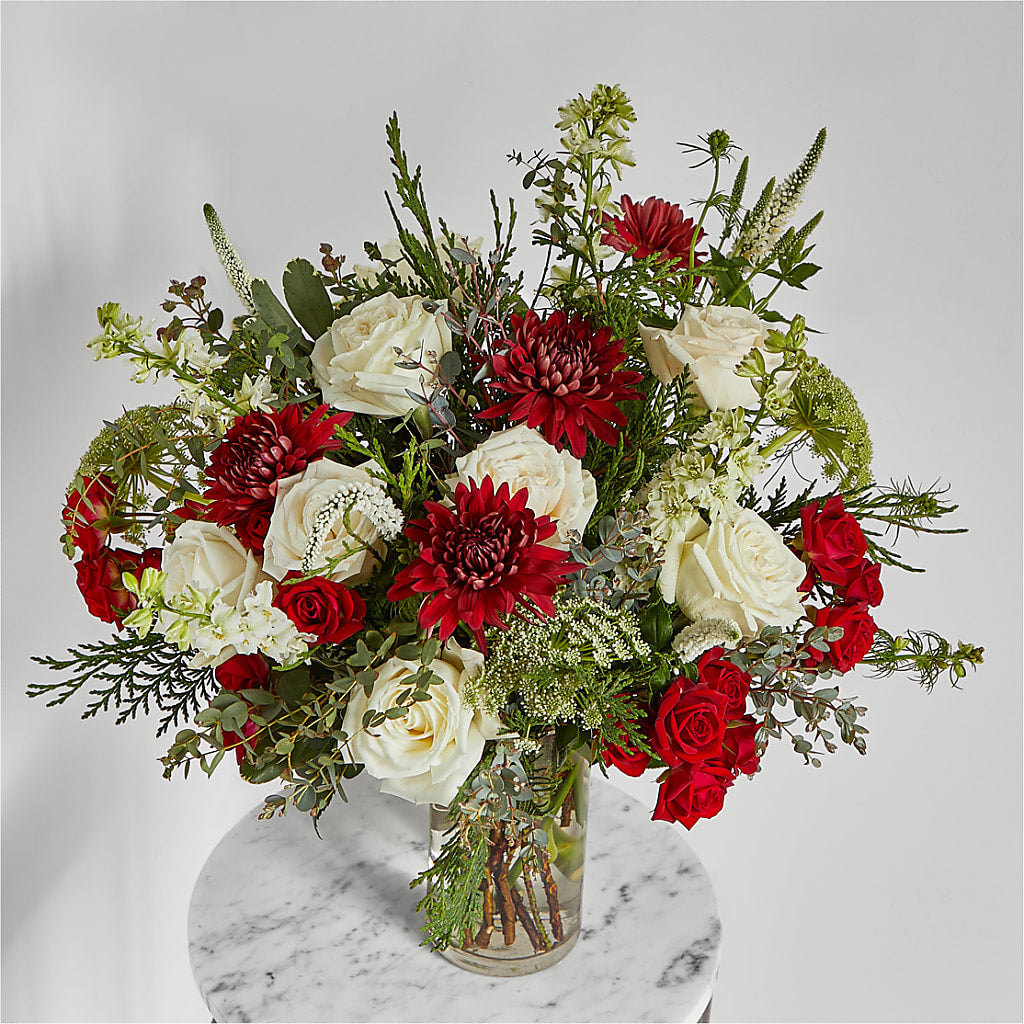Favorite Traditions Bouquet – D'FLOR FLOWERS AND GIFTS SHOP INC, San Juan PR