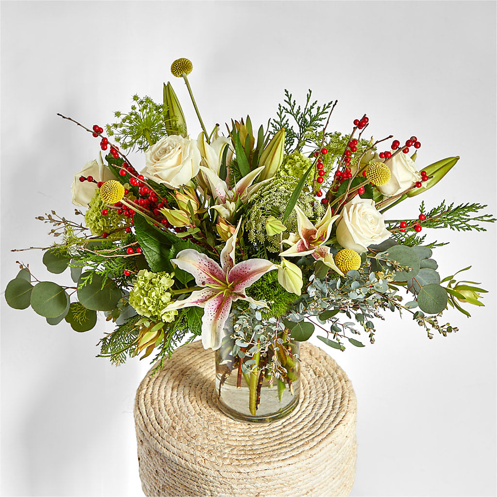Berry & Bright Bouquet – D'FLOR FLOWERS AND GIFTS SHOP INC, San Juan PR