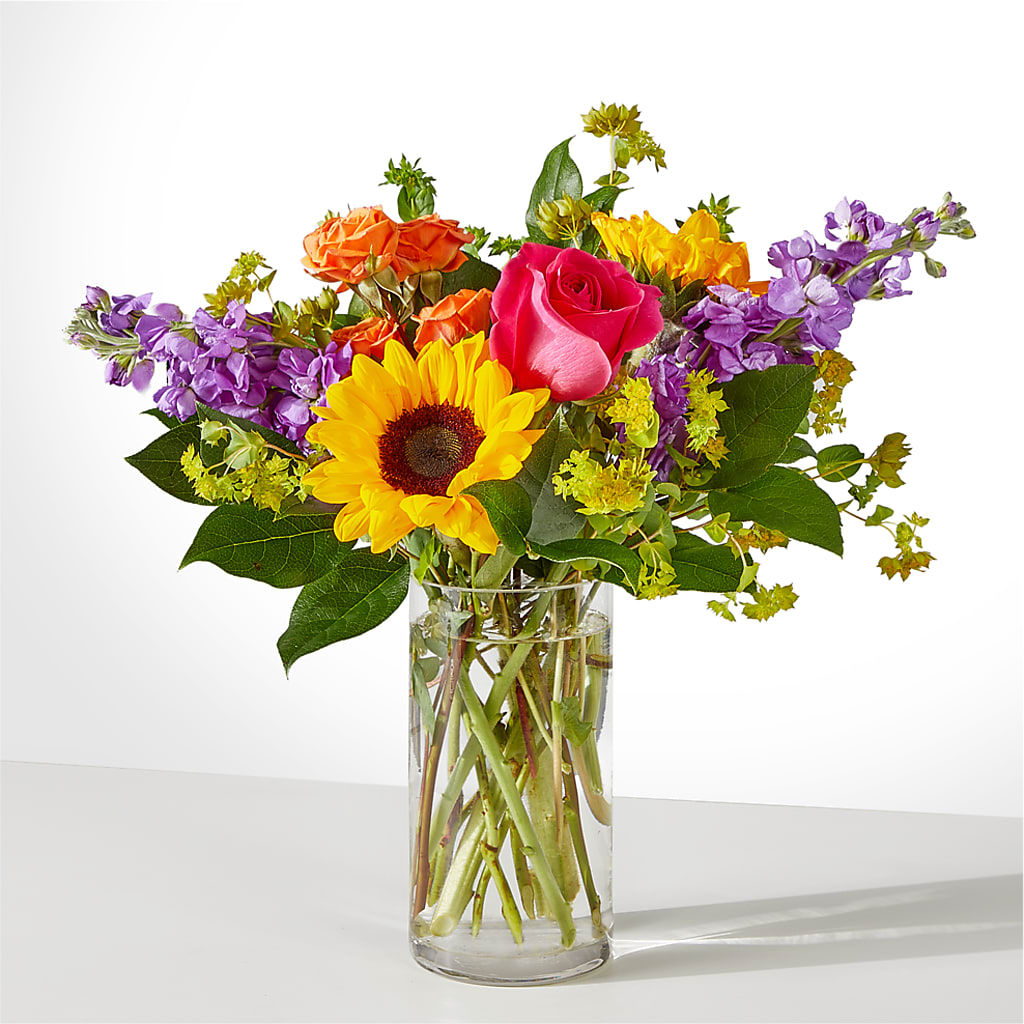 Vibrant Greetings Bouquet – D'FLOR FLOWERS AND GIFTS SHOP INC, San Juan PR