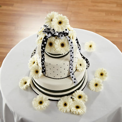 Simple Sophistication Cake Décor – D'FLOR FLOWERS BOUTIQUE, San Juan PR