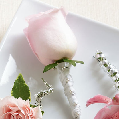 Pink Rose Boutonniere – D'FLOR FLOWERS BOUTIQUE, San Juan PR