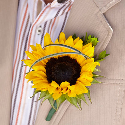 Free Spirit Boutonniere – D'FLOR FLOWERS BOUTIQUE, San Juan PR