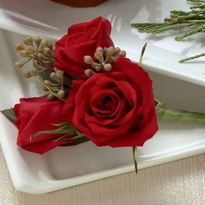 Red Spray Rose Boutonniere – D'FLOR FLOWERS BOUTIQUE, San Juan PR